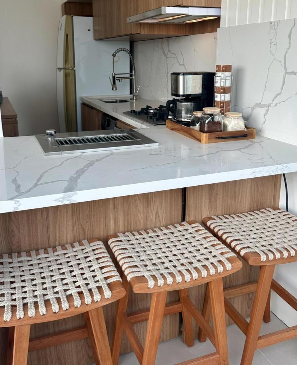 Lindo Apto No Melhor Lugar Da Barra Da Tijuca! Com Uma Vista De Tirar O Folego, Frente Para O Mar! Totalmente Equipado E Decorado Ao Lado Dos Melhores Hoteis E Quiosques Da Barra! Portaria 24H, Piscina, Sauna, Jacuzzi, Academia, Garagem, Wi-Fi, Lavan Rio de Janeiro Kültér fotó