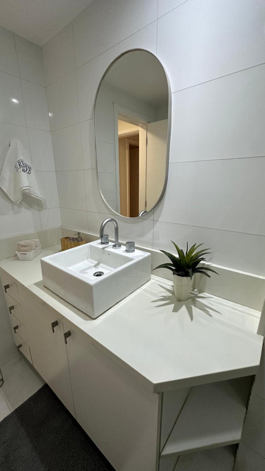 Lindo Apto No Melhor Lugar Da Barra Da Tijuca! Com Uma Vista De Tirar O Folego, Frente Para O Mar! Totalmente Equipado E Decorado Ao Lado Dos Melhores Hoteis E Quiosques Da Barra! Portaria 24H, Piscina, Sauna, Jacuzzi, Academia, Garagem, Wi-Fi, Lavan Rio de Janeiro Kültér fotó