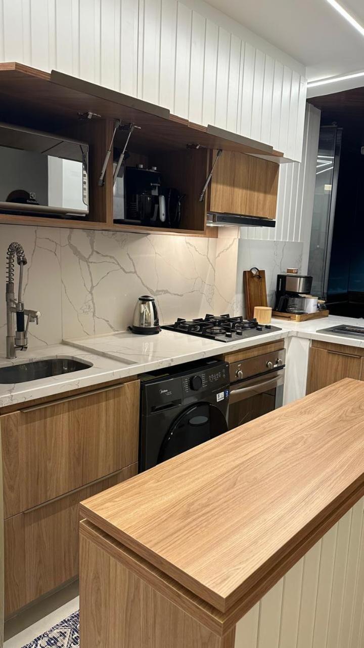 Lindo Apto No Melhor Lugar Da Barra Da Tijuca! Com Uma Vista De Tirar O Folego, Frente Para O Mar! Totalmente Equipado E Decorado Ao Lado Dos Melhores Hoteis E Quiosques Da Barra! Portaria 24H, Piscina, Sauna, Jacuzzi, Academia, Garagem, Wi-Fi, Lavan Rio de Janeiro Kültér fotó