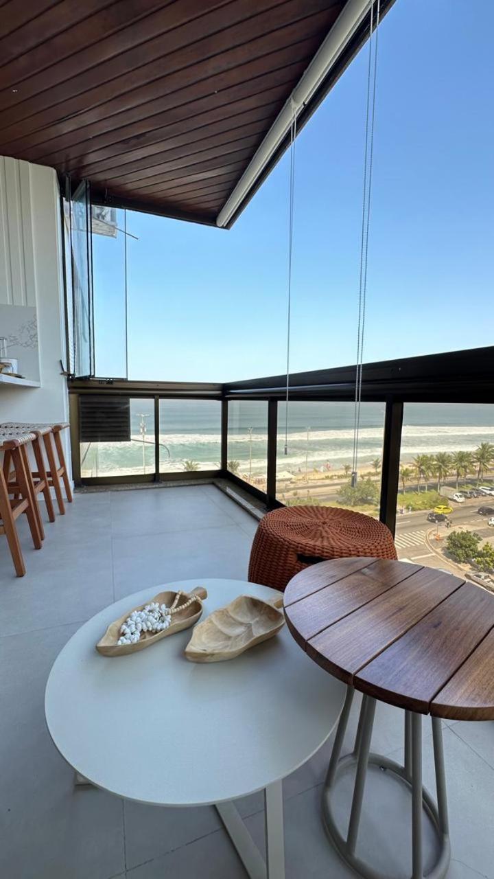 Lindo Apto No Melhor Lugar Da Barra Da Tijuca! Com Uma Vista De Tirar O Folego, Frente Para O Mar! Totalmente Equipado E Decorado Ao Lado Dos Melhores Hoteis E Quiosques Da Barra! Portaria 24H, Piscina, Sauna, Jacuzzi, Academia, Garagem, Wi-Fi, Lavan Rio de Janeiro Kültér fotó
